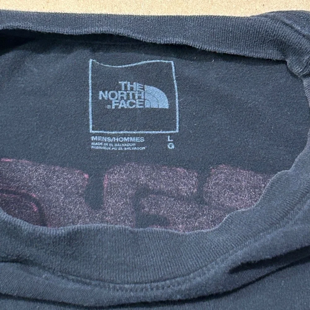 The North Face Black Graphic Never Stop Exploring T-Shirt Mens Large